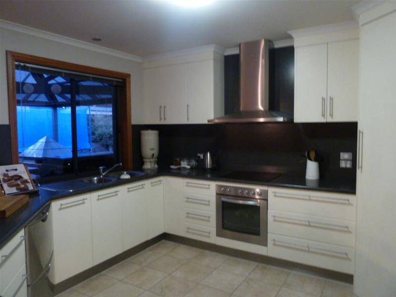 17 Lakewood Avenue, Mount Gambier SA 5290