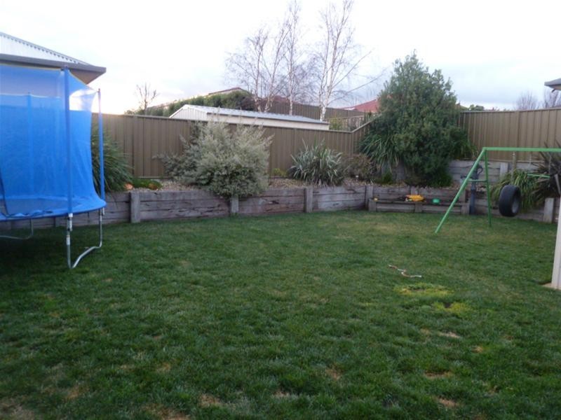 17 Lakewood Avenue, Mount Gambier SA 5290