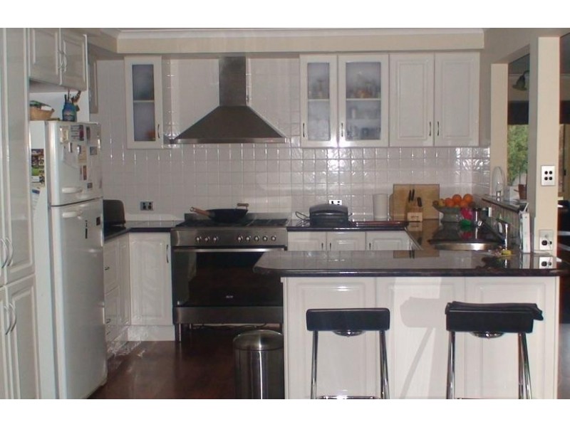 13 Neville Avenue, Mount Gambier SA 5290