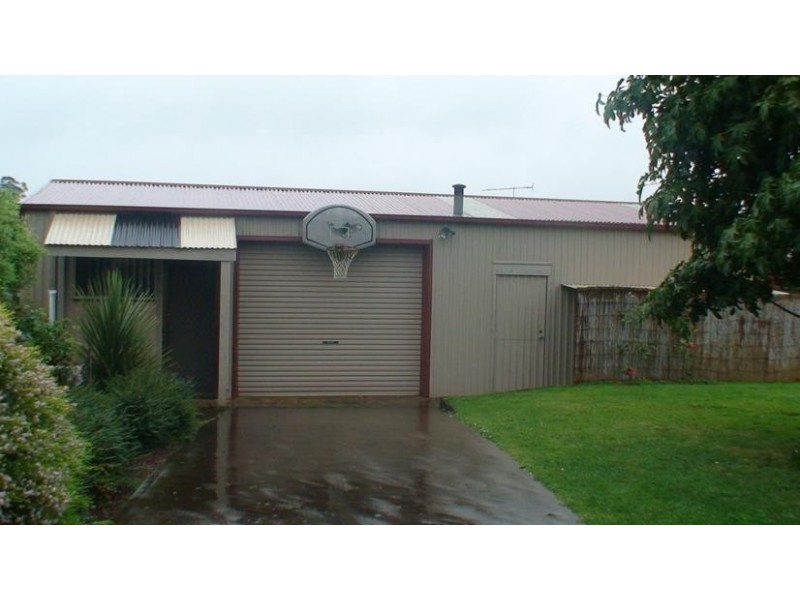 13 Neville Avenue, Mount Gambier SA 5290