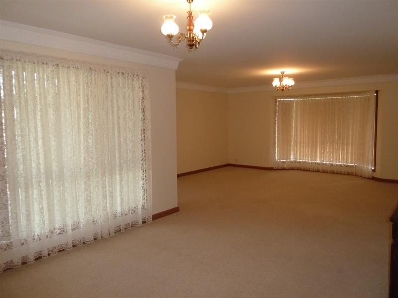 11 Woodcrest Close, Mount Gambier SA 5290