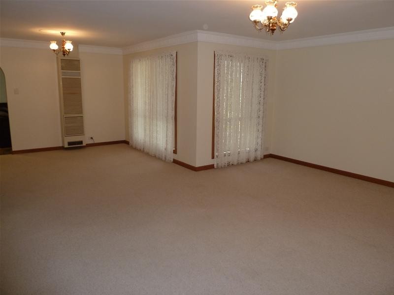 11 Woodcrest Close, Mount Gambier SA 5290