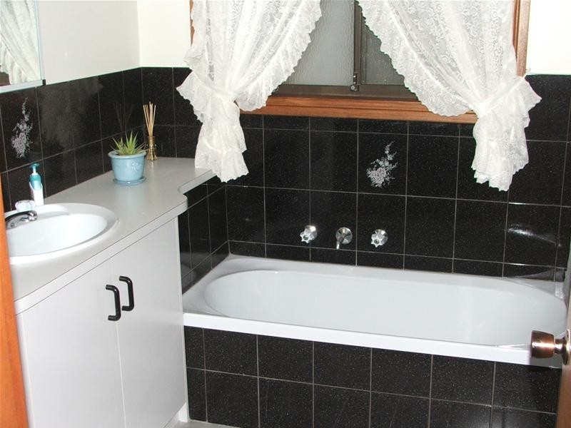 25 Genoa Street, Mount Gambier SA 5290