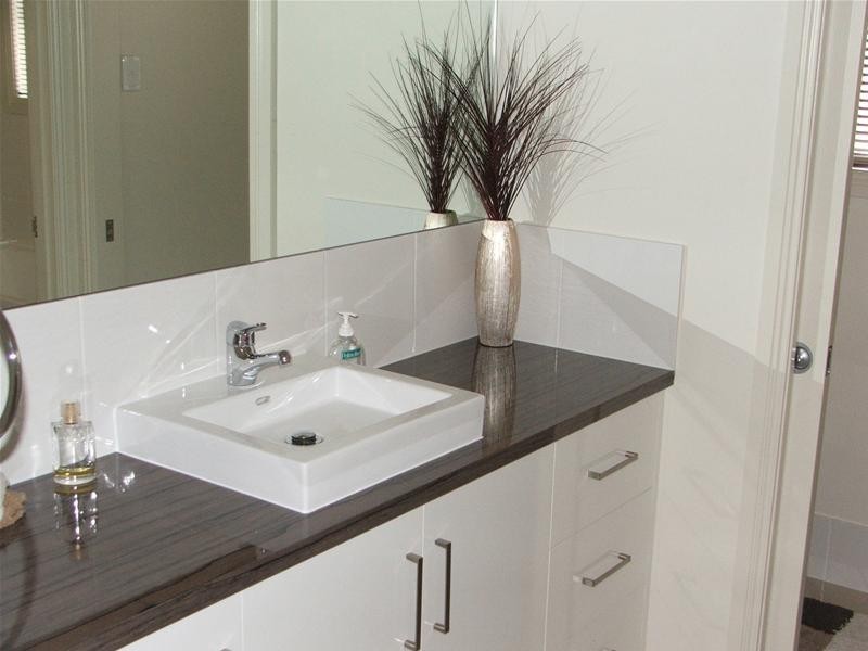 8 Hilltop Avenue, Mount Gambier SA 5290