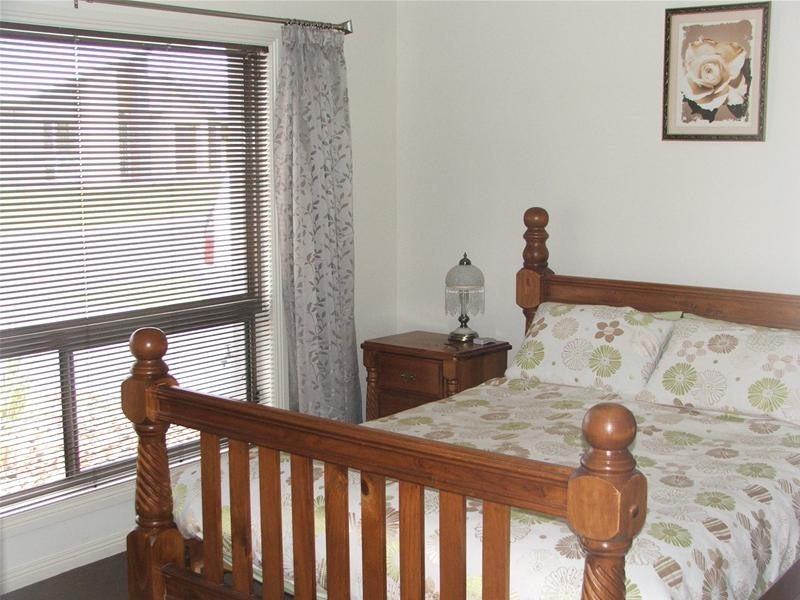 8 Hilltop Avenue, Mount Gambier SA 5290