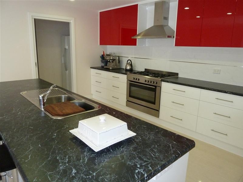 27 Hilltop Avenue, Mount Gambier SA 5290