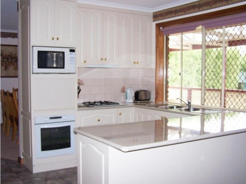 11 Vivienne Avenue, Mount Gambier SA 5290