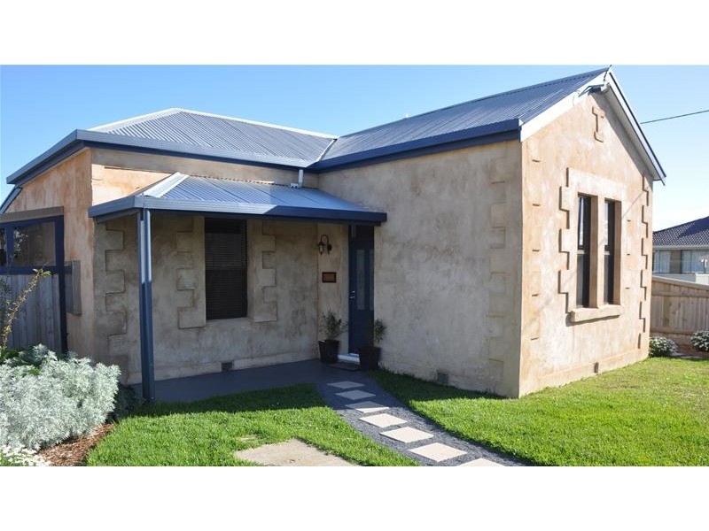 95 Meylin Street, Port Macdonnell SA 5291