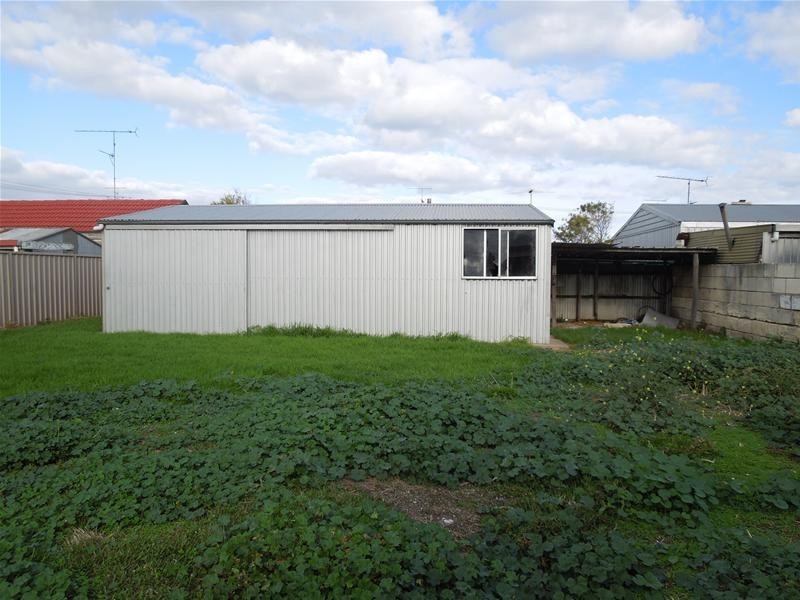 13 Meylin Street, Port Macdonnell SA 5291