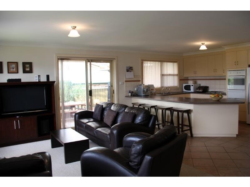 17 Woodcrest Close, Mount Gambier SA 5290