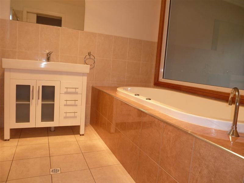 29 Parkway Avenue, Mount Gambier SA 5290