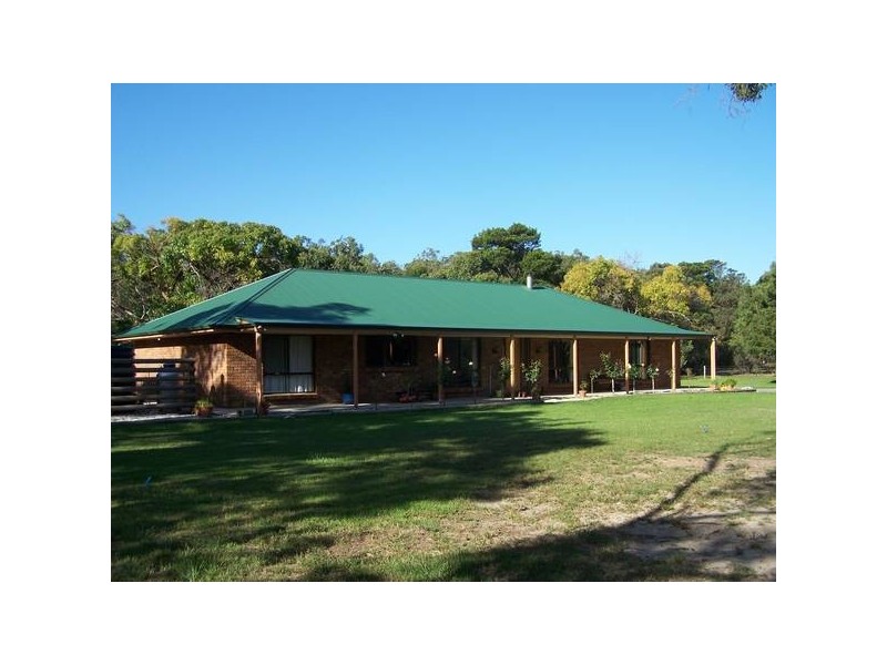 10 Warreanga Road, Caroline SA 5291