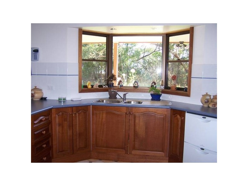 10 Warreanga Road, Caroline SA 5291