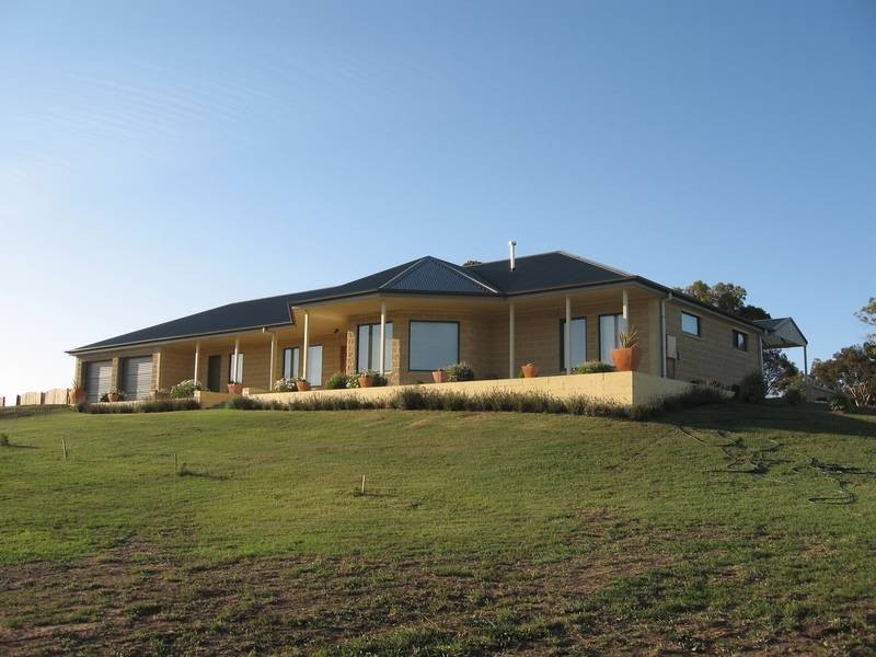 10 FAIRWAY COURT, Mount Gambier SA 5290