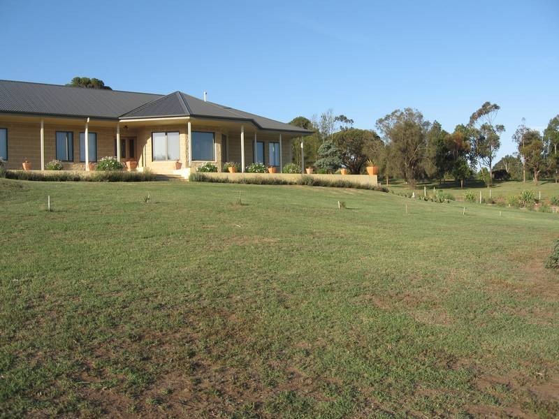 10 FAIRWAY COURT, Mount Gambier SA 5290