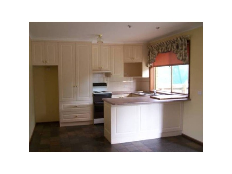 1 Balambool Avenue, Mount Gambier SA 5290