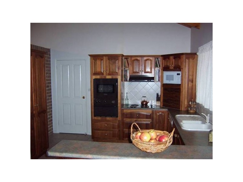 48 MONTEBELLO DRIVE, Mount Gambier SA 5290