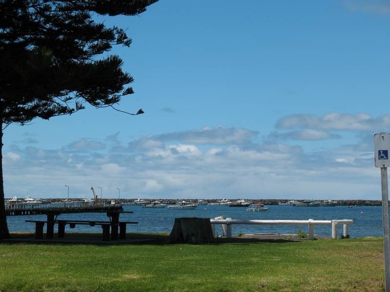 98 SEA PARADE, Port Macdonnell SA 5291