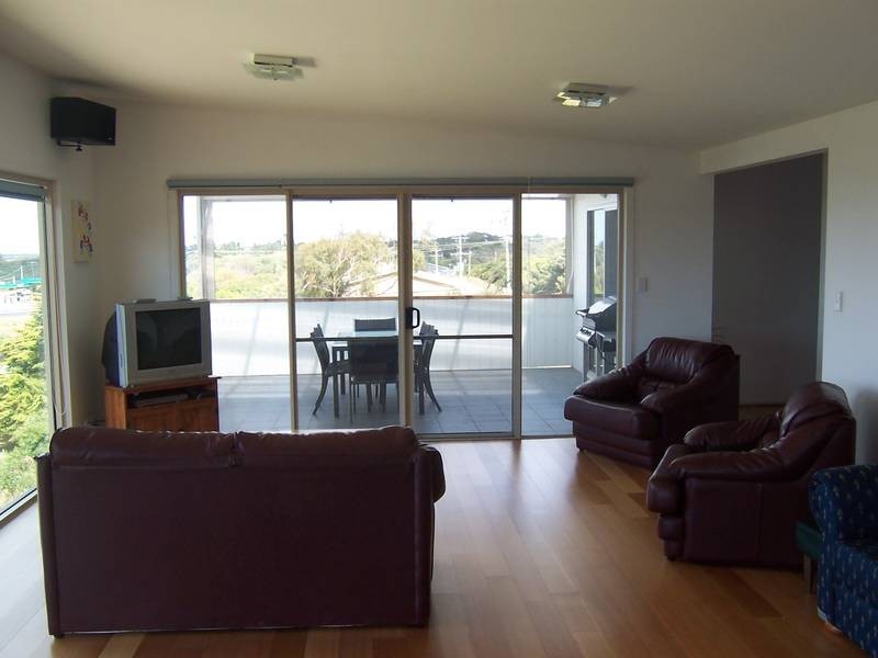 11 MEREDITH STREET, Nelson VIC 3292