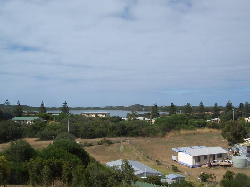 11 MEREDITH STREET, Nelson VIC 3292