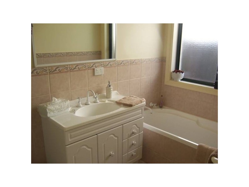 7 PEAKE STREET, Mount Gambier SA 5290