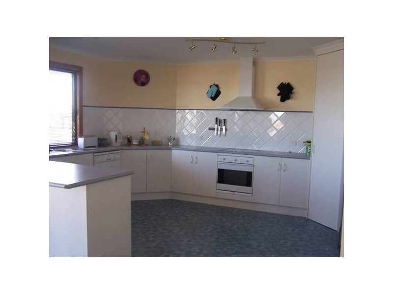 8 TREVORROW STREET, Mount Gambier SA 5290