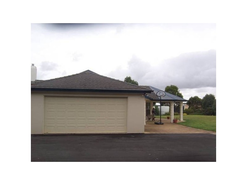 9 WANDILO ROAD, Mount Gambier SA 5290