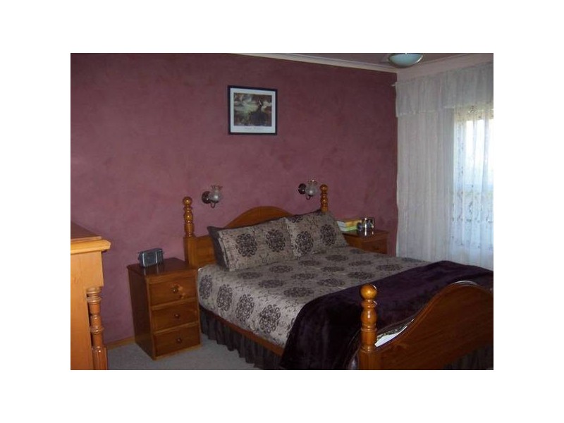 37 TOLMIE STREET, Mount Gambier SA 5290