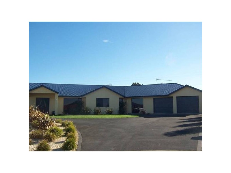 17 DOVER COURT, Mount Gambier SA 5290