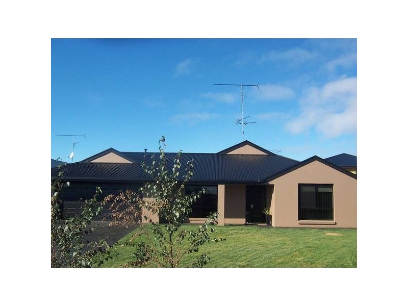 17 ELLWOOD COURT, Mount Gambier SA 5290