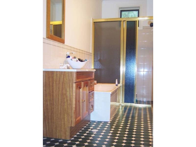 00 WOODLANDS ROAD, Yahl SA 5291