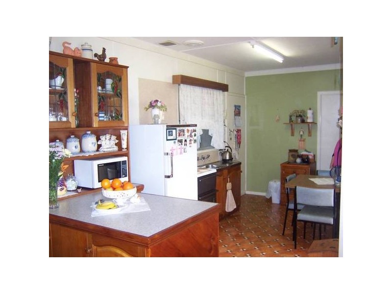 00 ELLIS ROAD, Mount Schank SA 5291