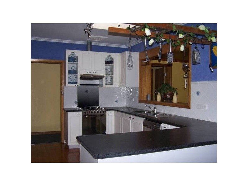 11 SUTTON AVENUE, Mount Gambier SA 5290