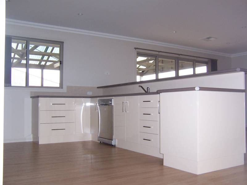 15 LAKEWOOD AVENUE, Mount Gambier SA 5290