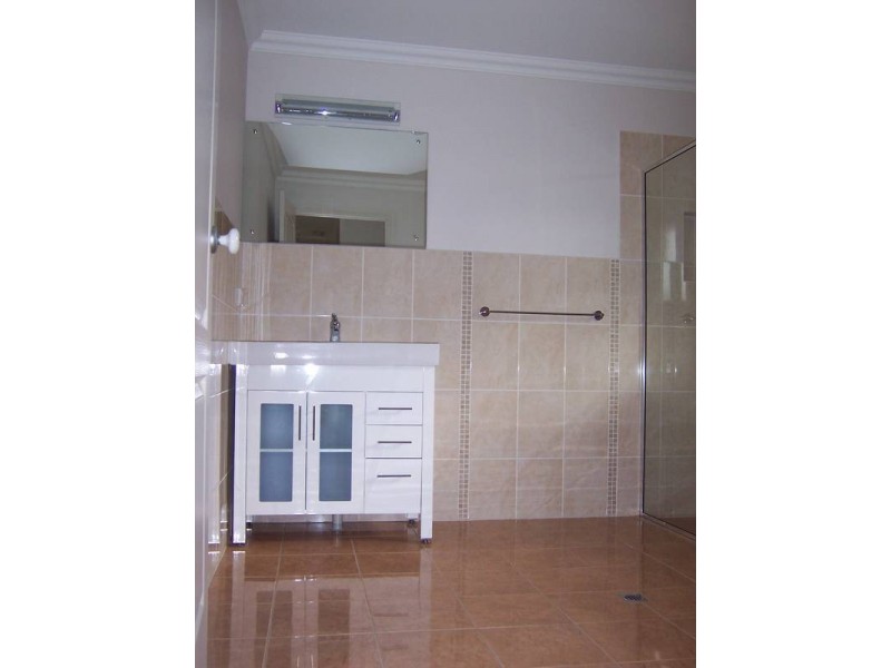 15 LAKEWOOD AVENUE, Mount Gambier SA 5290