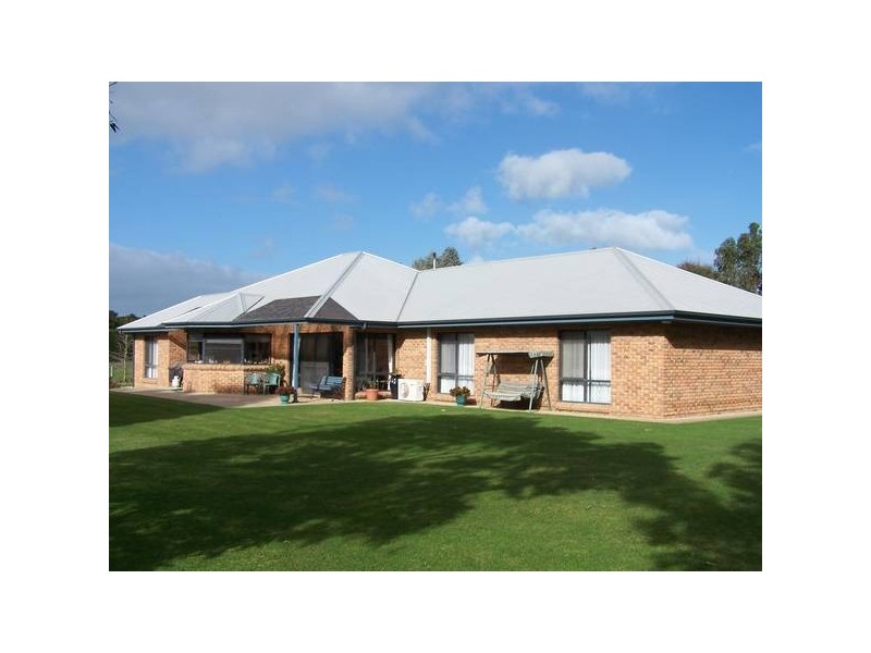 00 EDGE OF TOWN, Mount Gambier SA 5290