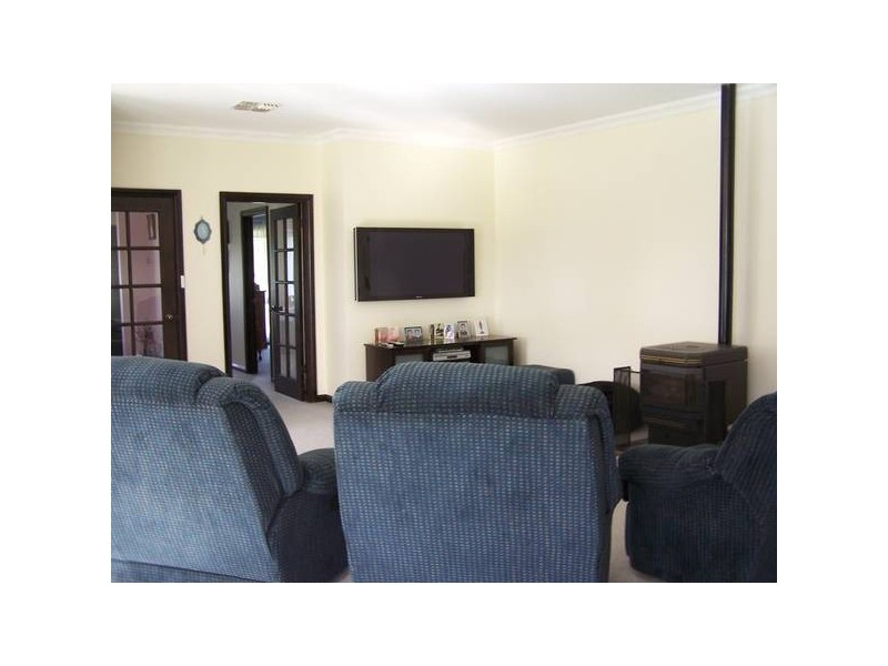 00 EDGE OF TOWN, Mount Gambier SA 5290