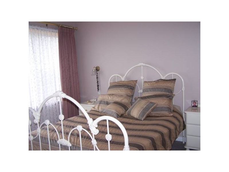 94 CROUCH ST SOUTH, Mount Gambier SA 5290