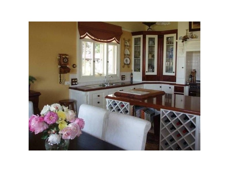 11 BURSTON ROAD, Mount Gambier SA 5290