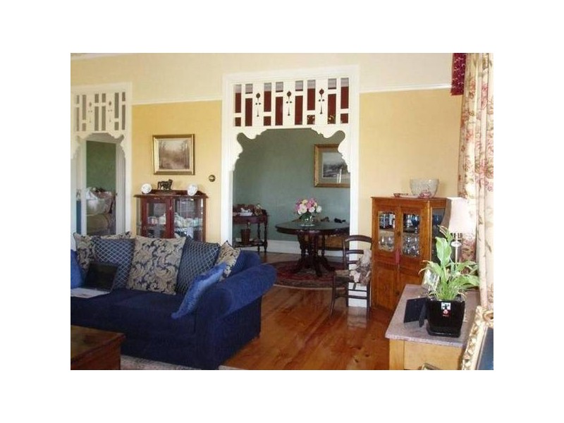 11 BURSTON ROAD, Mount Gambier SA 5290