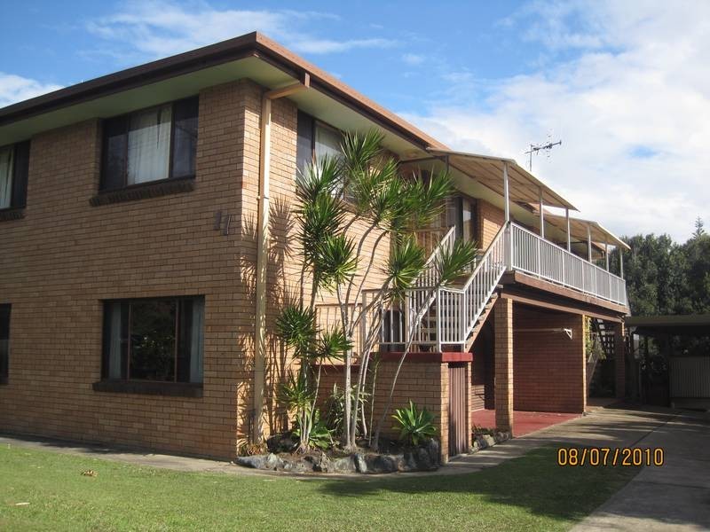 2/11 Monica Place, Lake Cathie NSW 2445