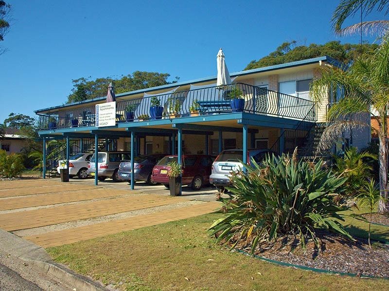 1689 Ocean Drive, Lake Cathie NSW 2445