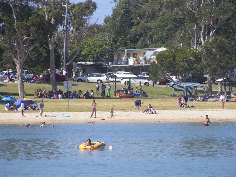 1689 Ocean Drive, Lake Cathie NSW 2445
