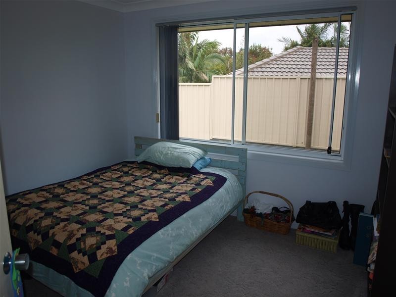 16 Solander Place, Lake Cathie NSW 2445