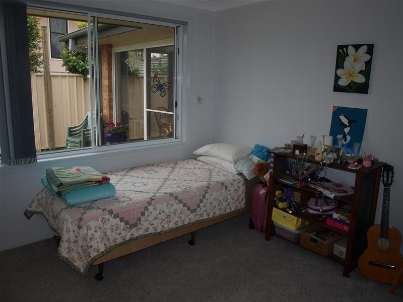16 Solander Place, Lake Cathie NSW 2445
