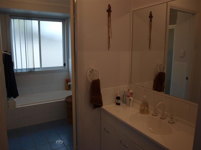 16 Solander Place, Lake Cathie NSW 2445