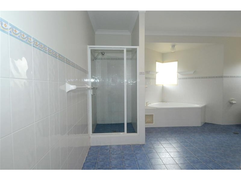 9 Lakeside Way, Lake Cathie NSW 2445