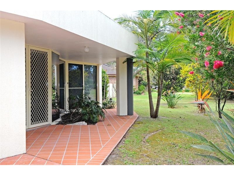 9 Lakeside Way, Lake Cathie NSW 2445