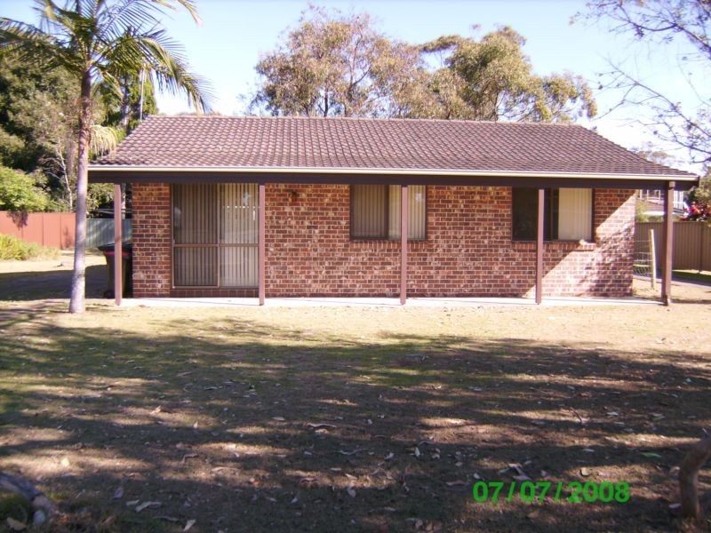 39 Evans Street, Lake Cathie NSW 2445