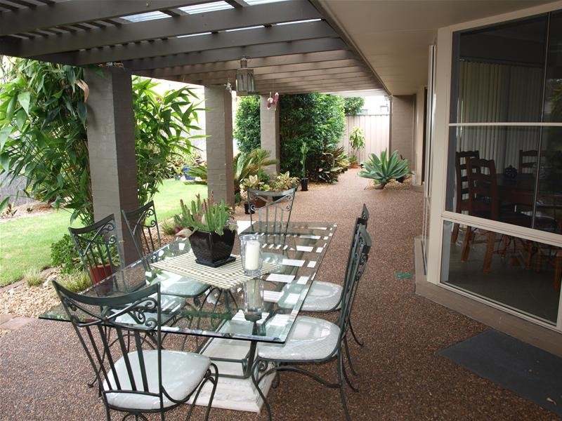 6 Hungerford Place, Bonny Hills NSW 2445